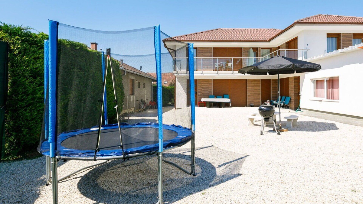 Balatonszarszo Apartment | Nice apartment for 5 people with WIFI, A/C, TV and balcony