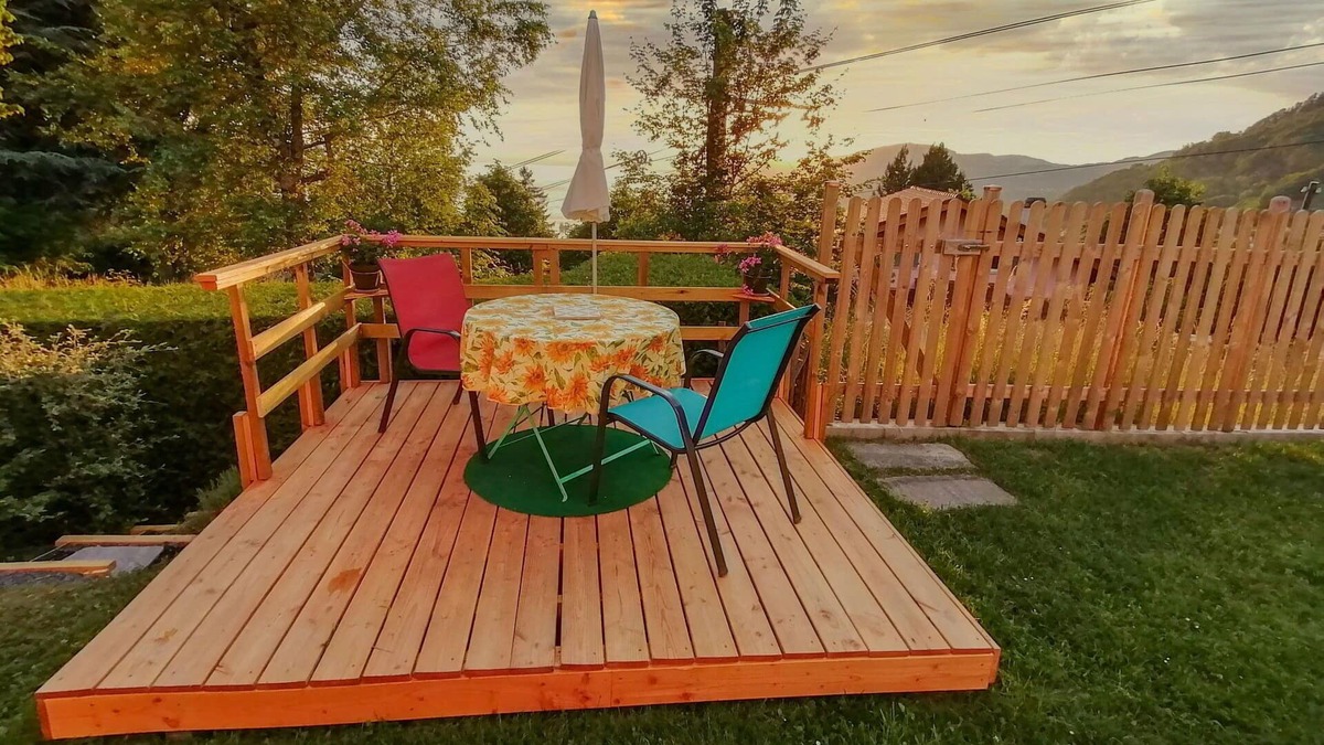 Glion Apartment | Nice apartment for 2 people with WIFI, patio and parking