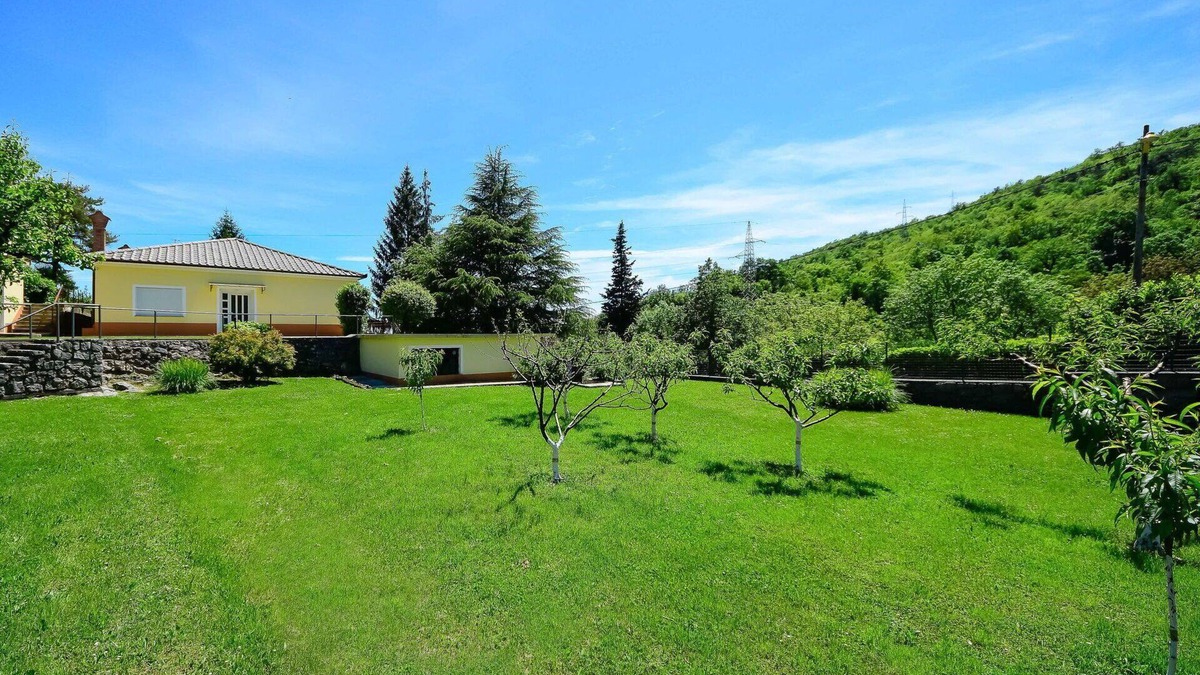 Mihotici Apartment | Nice apartment for 2 people with A/C, WIFI, TV and terrace