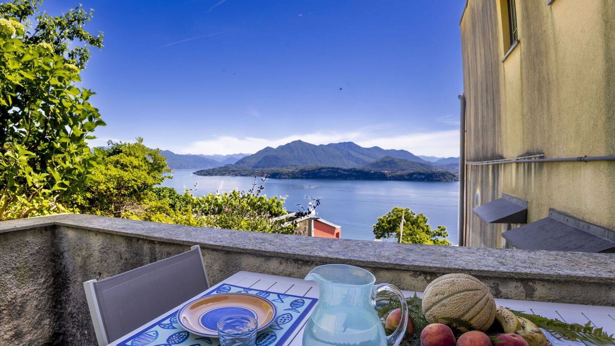 Belgirate Apartment | Nice apartment for 3 people with WIFI, TV and terrace