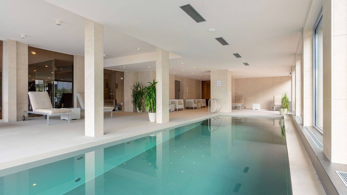 Montreux Apartment | Nice apartment for 4 people with WIFI, hot tub, A/C, pool, TV, balcony and panoramic view