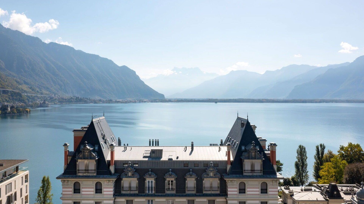 Montreux Apartment | Nice apartment for 4 people with WIFI, pool, TV, balcony and panoramic view