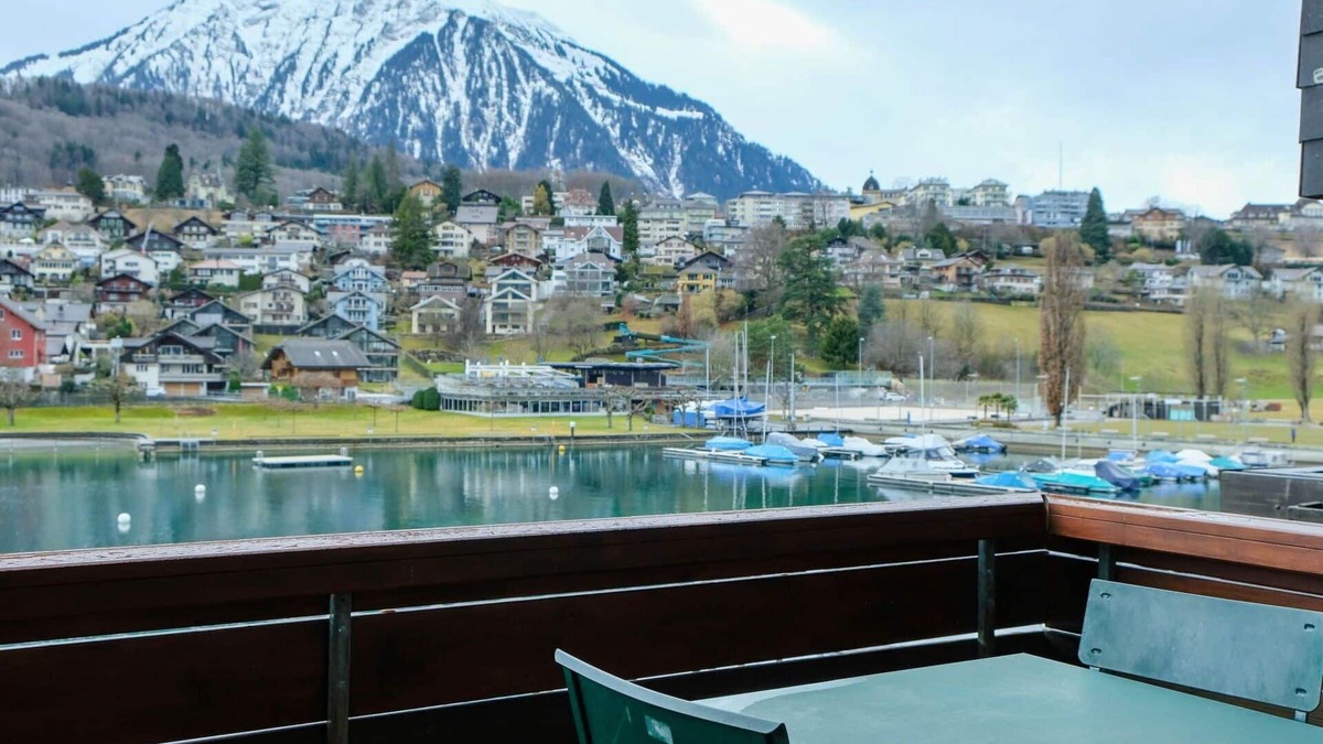Spiez Apartment | Nice apartment for 4 guests with WIFI, TV and balcony