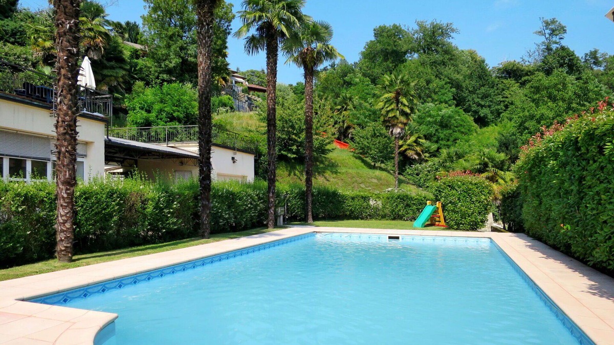 Luino Apartment | Nice apartment for 4 guests with pool, WIFI, TV and balcony