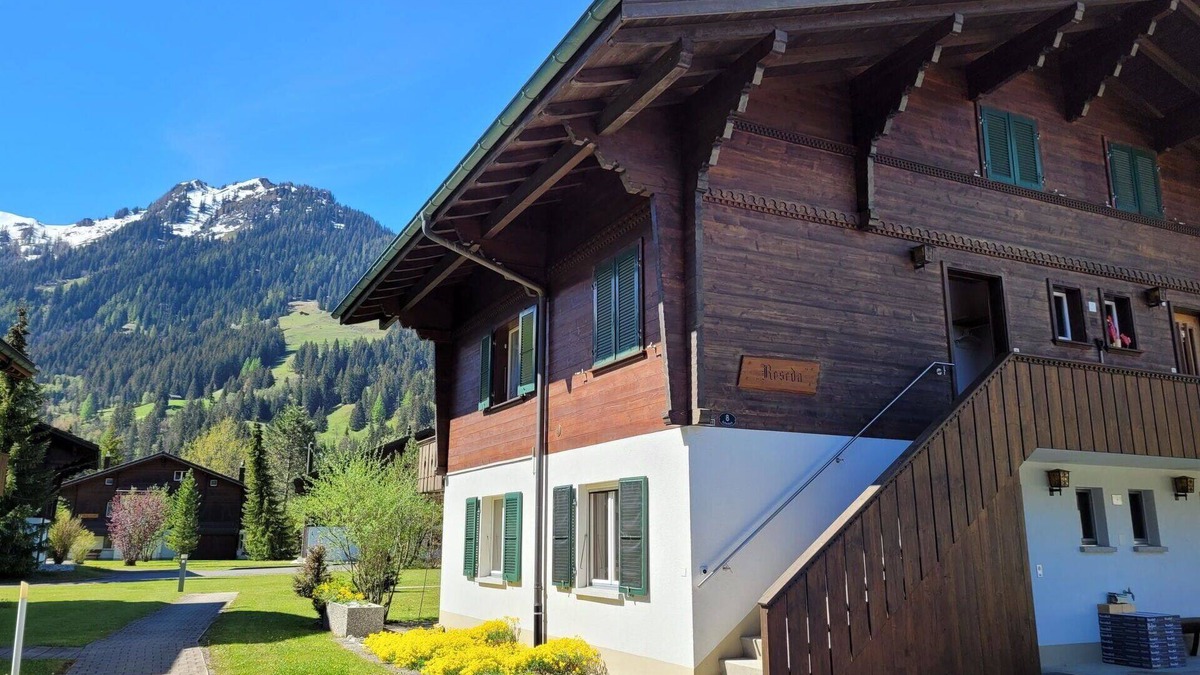 Lenk Apartment | Nice apartment for 4 guests with balcony