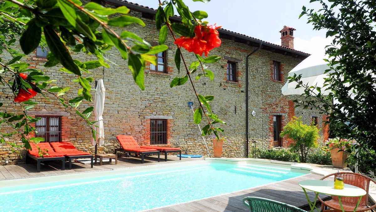 Bonvicino Apartment | Nice apartment for 4 guests with pool and terrace