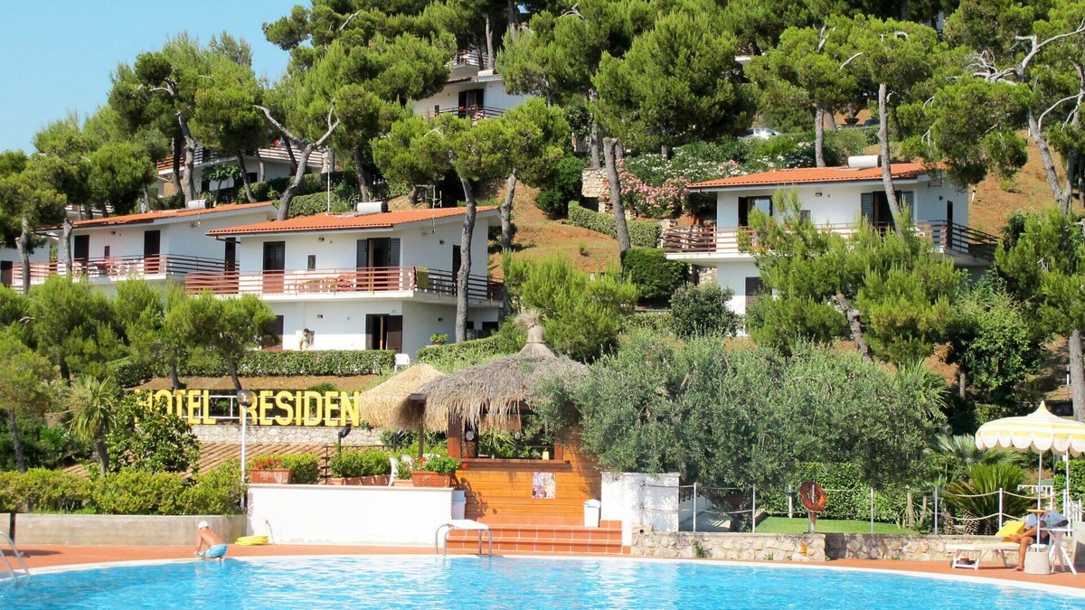 Sperlonga Apartment | Nice apartment for 4 people with WIFI, A/C, pool, TV, terrace and pets allowed