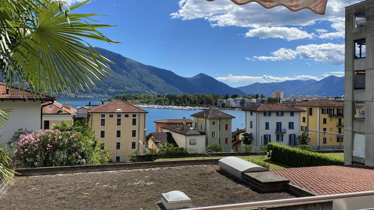 Muralto Apartment | Nice apartment for 4 people with TV, balcony and pets allowed