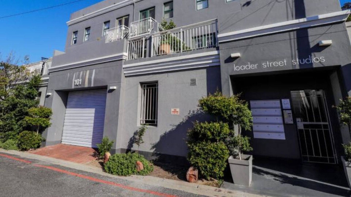 Victoria and Alfred Waterfront Apartment | Nice apartment for 4 people with WIFI, TV, balcony and parking