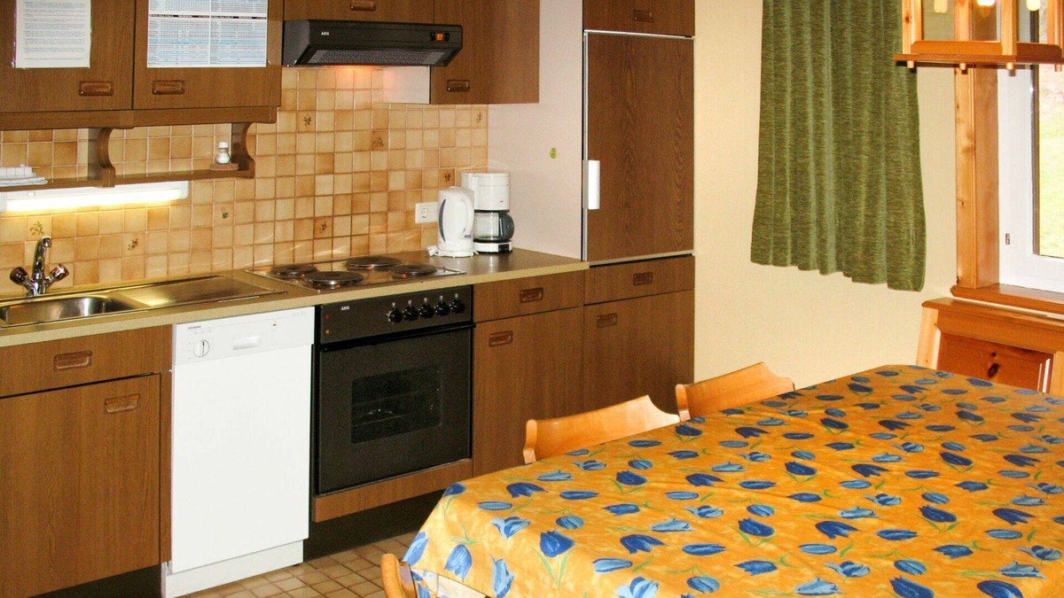 Gortipohl Apartment | Nice apartment for 6 people with WIFI, TV, balcony and parking