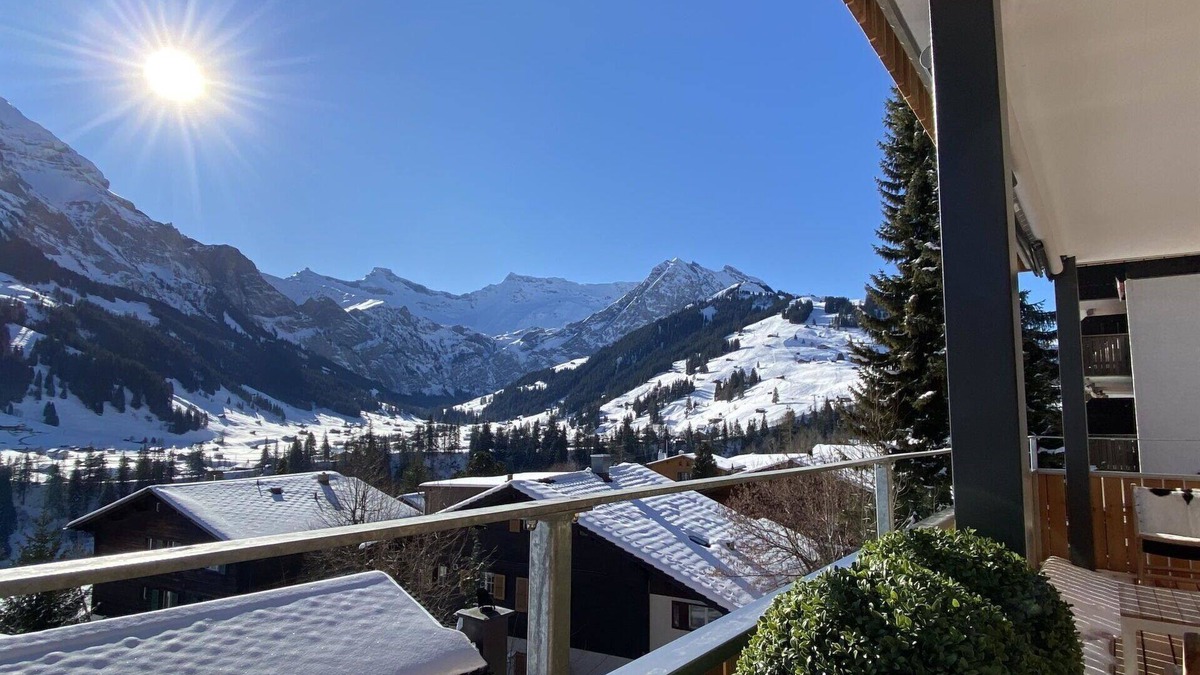 Adelboden Apartment | Nice apartment for 6 guests with WIFI, TV and balcony