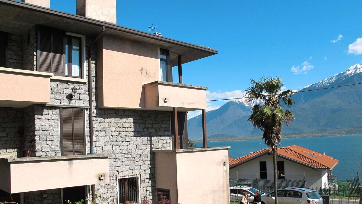Gera Lario Apartment | Nice apartment for 6 guests with hot tub, WIFI, TV, patio and pets allowed