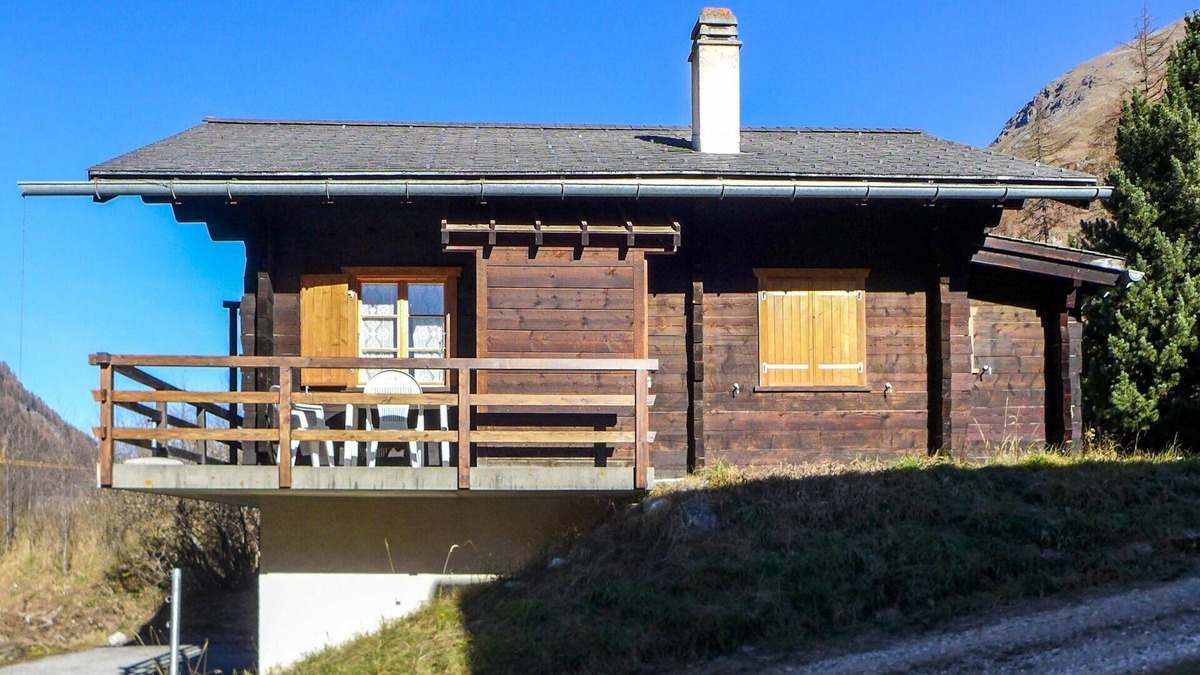 Zinal Apartment | Nice apartment for 6 guests with WIFI, TV, balcony and panoramic view