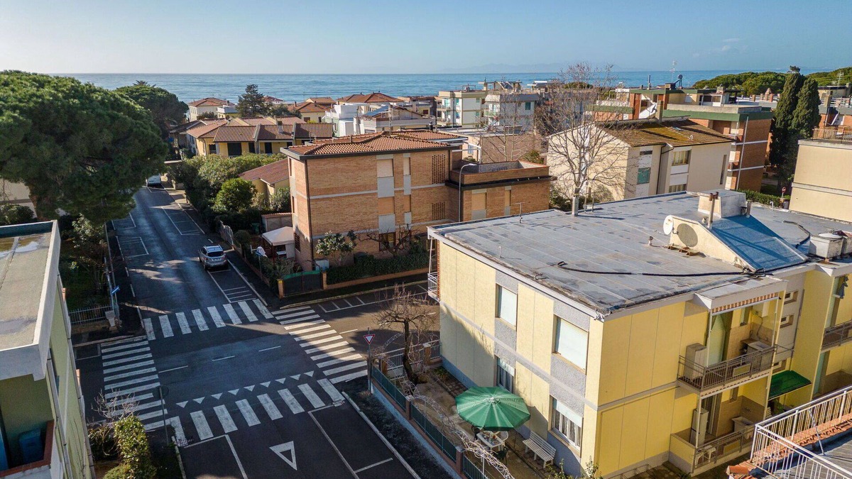 Follonica Apartment | Nice apartment for 6 people with WIFI, TV and patio
