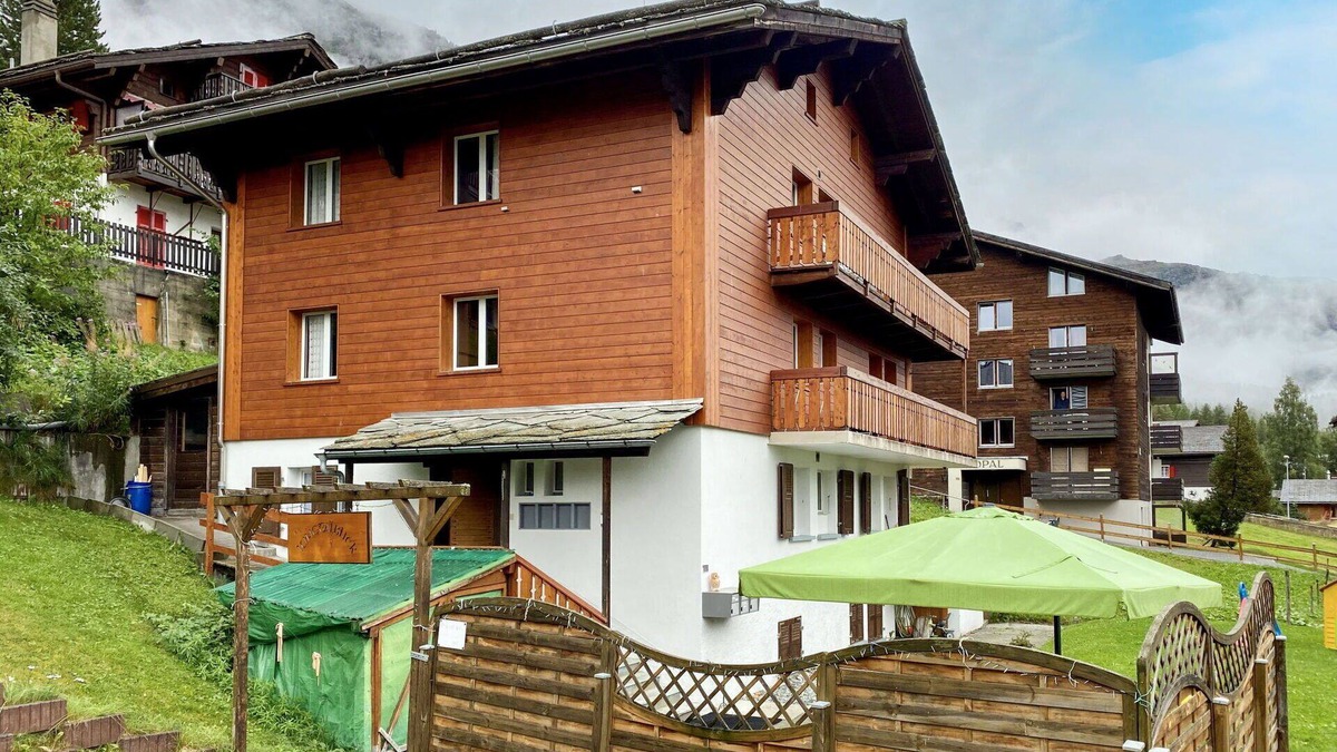 Graechen Apartment | Nice apartment for 6 people with WIFI, TV, balcony and panoramic view