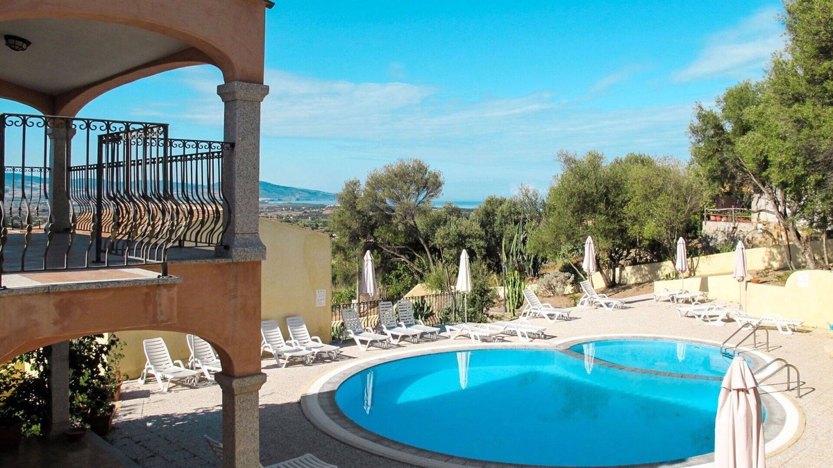 Badesi Apartment | Nice apartment for 6 people with WIFI, A/C, pool, TV, terrace and pets allowed