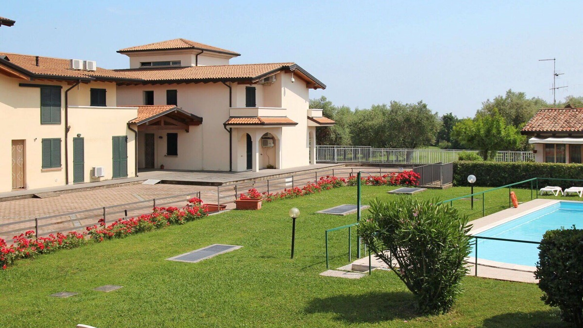 Cunettone-villa Apartment | Nice apartment for 7 guests with WIFI, A/C, pool, TV, patio and pets allowed