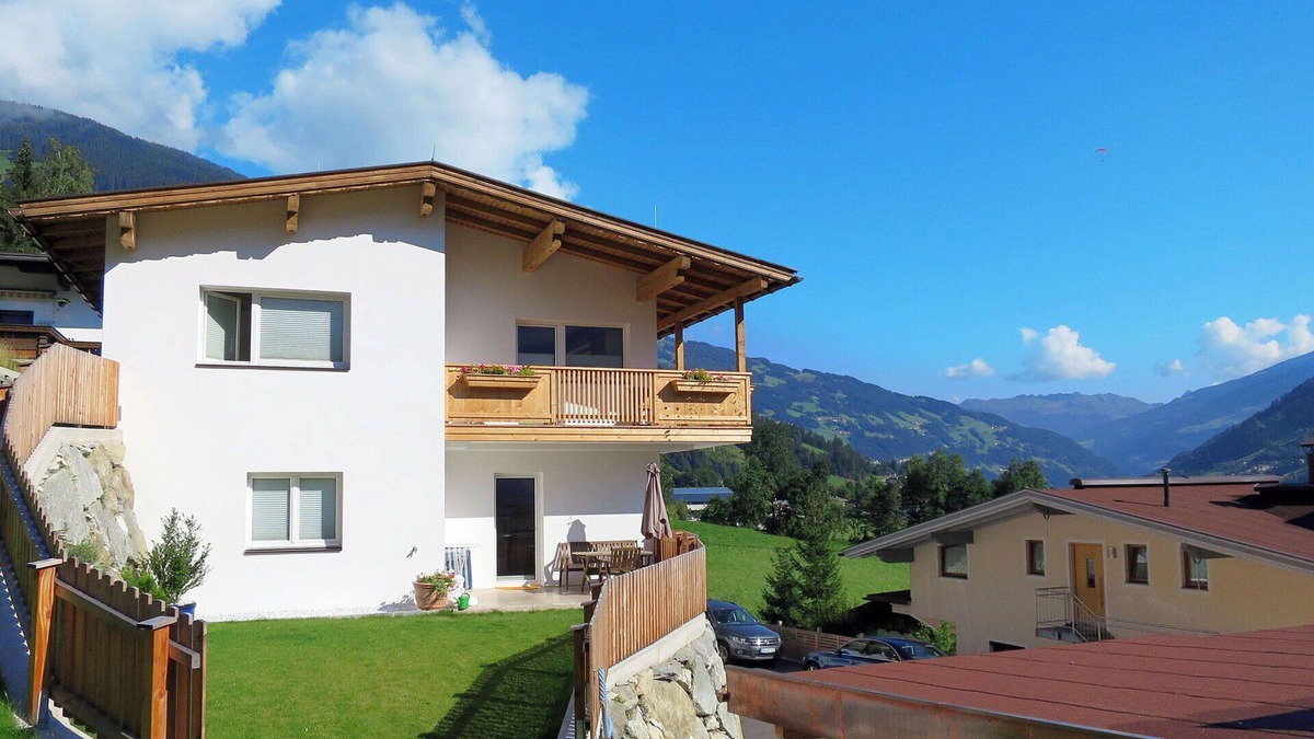 Hoarberg Apartment | Nice apartment for 8 guests with WIFI, TV and terrace