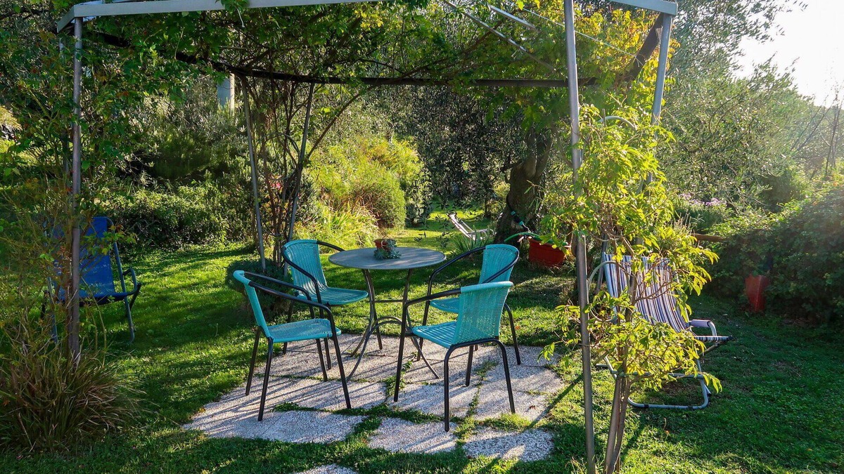 Vendone Apartment | Nice apartment for 4 people with A/C, WIFI, pool, patio, pets allowed and panoramic view