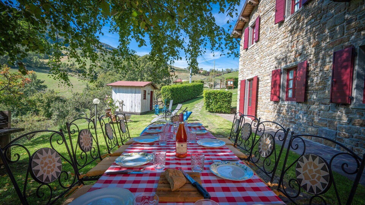 Cutigliano Apartment | Nice apartment for 4 people with pool, WIFI, TV and pets allowed
