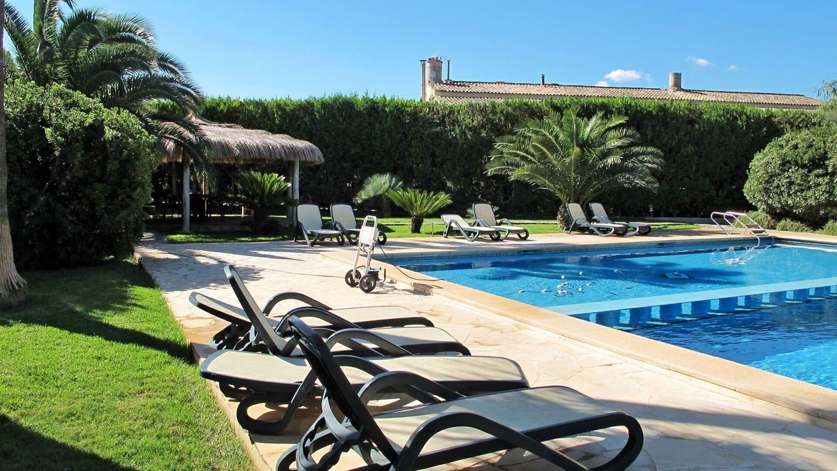 Muro Villa | Nice apartment in villa for 4 guests with pool, A/C, WIFI, TV, patio and parking