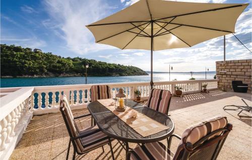 Novigrad Apartment | Nice Apartment In Novigrad With Kitchen