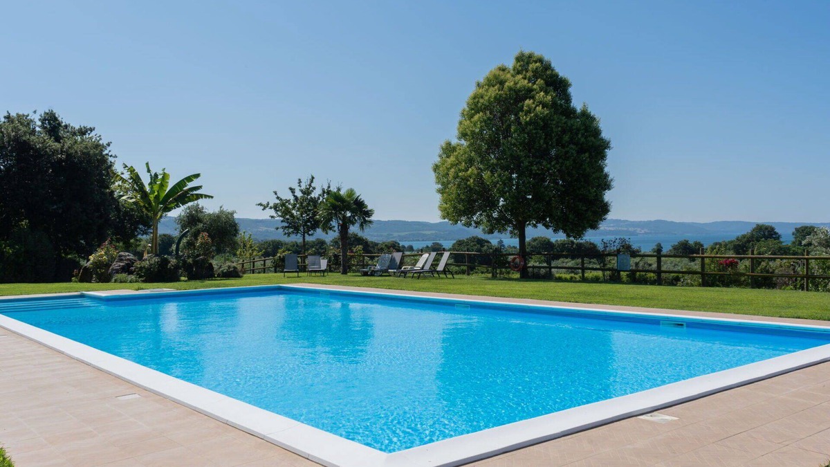 Bolsena Villa | Nice apartment in villa for 12 guests with pool, WIFI, TV and terrace