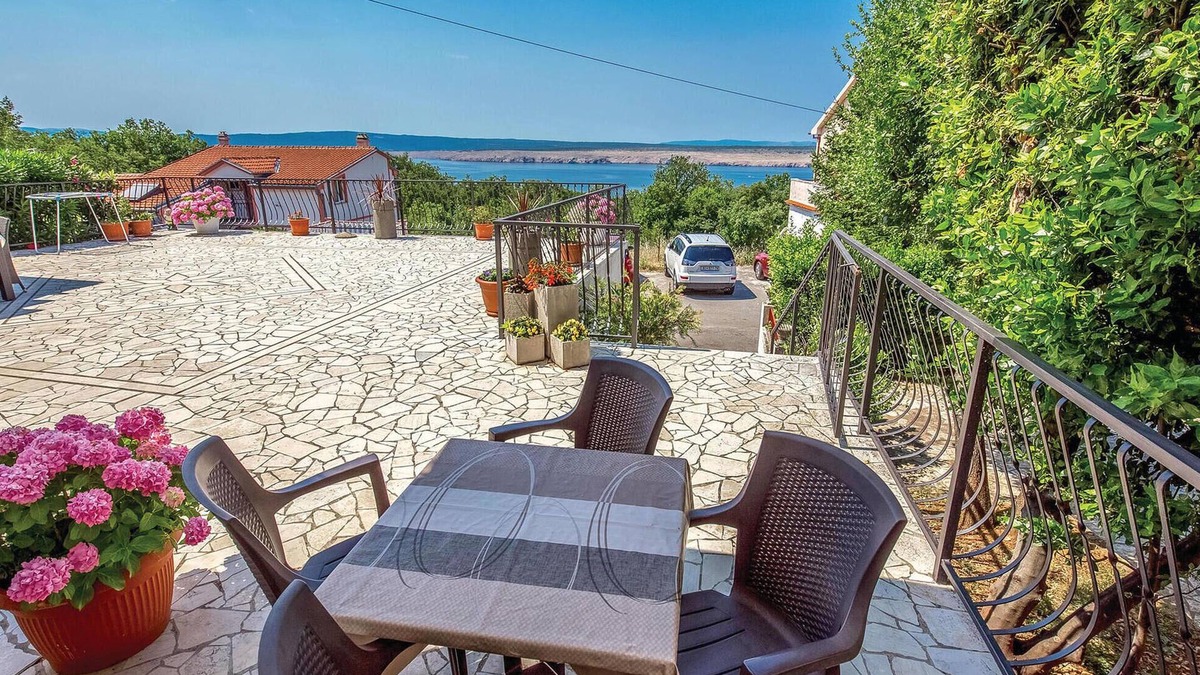 Jadranovo Apartment | Nice apartment in Jadranovo