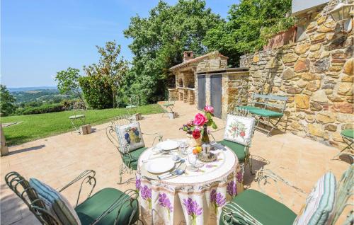 Semproniano Apartment | Nice Apartment In Loc Scalabrelli