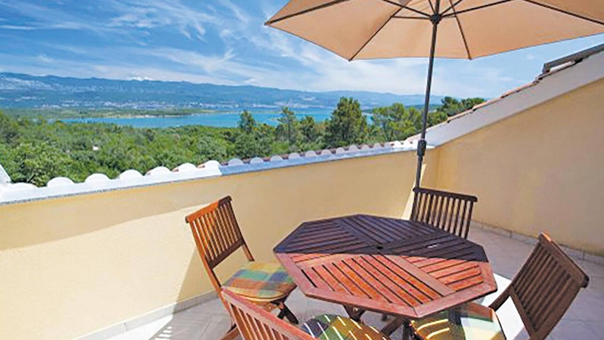 Cizici Apartment | Nice apartment in Malinska