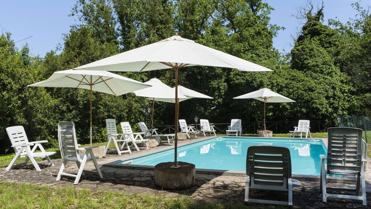 Capraccia Villa | Nice apartment in villa for 4 people with pool, WIFI, TV, patio, pets allowed and parking