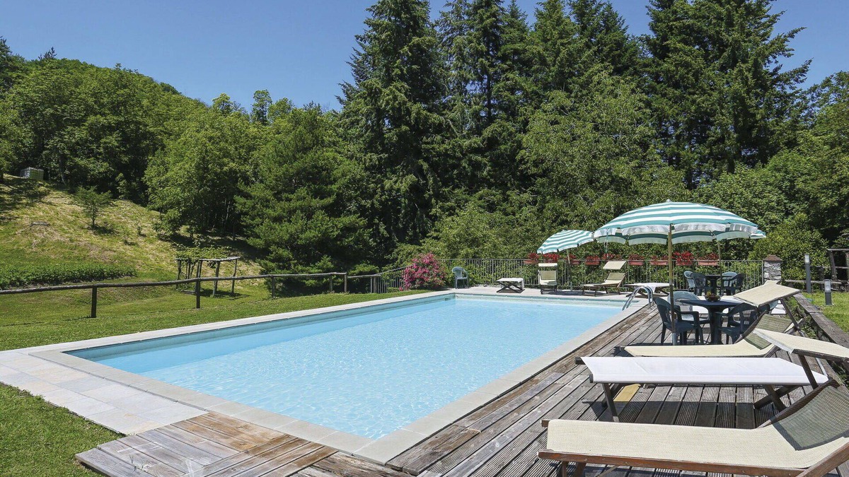Molazzana Villa | Nice apartment in villa for 4 people with pool, WIFI, TV and terrace