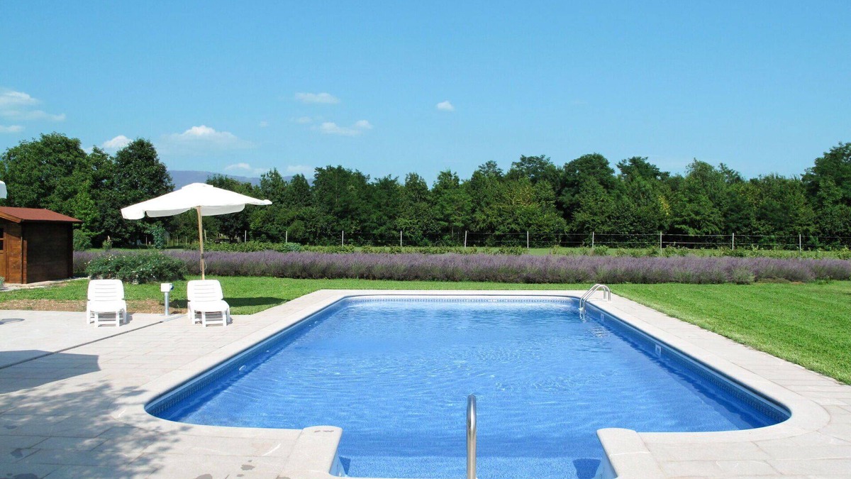 Povoletto House | Nice apartment in villa for 4 people with A/C, pool, WIFI, TV and terrace