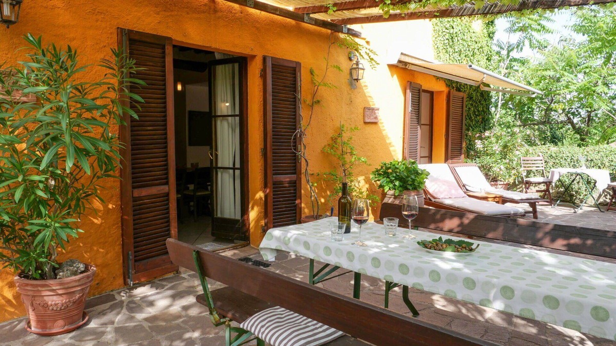 Montieri House | Nice apartment in villa for 7 people with pool, patio and pets allowed