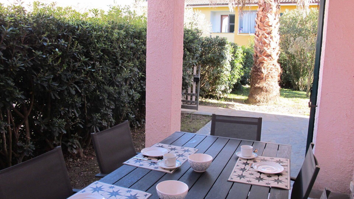 Ameglia House | Nice apartment in villa with WIFI, TV, terrace, pets allowed and parking, close to La Spezia