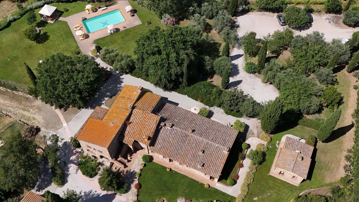 Gambassi Terme Villa | Nice apartment in villa with A/C, WIFI, pool, TV, terrace, panoramic view, close to San Gimignano