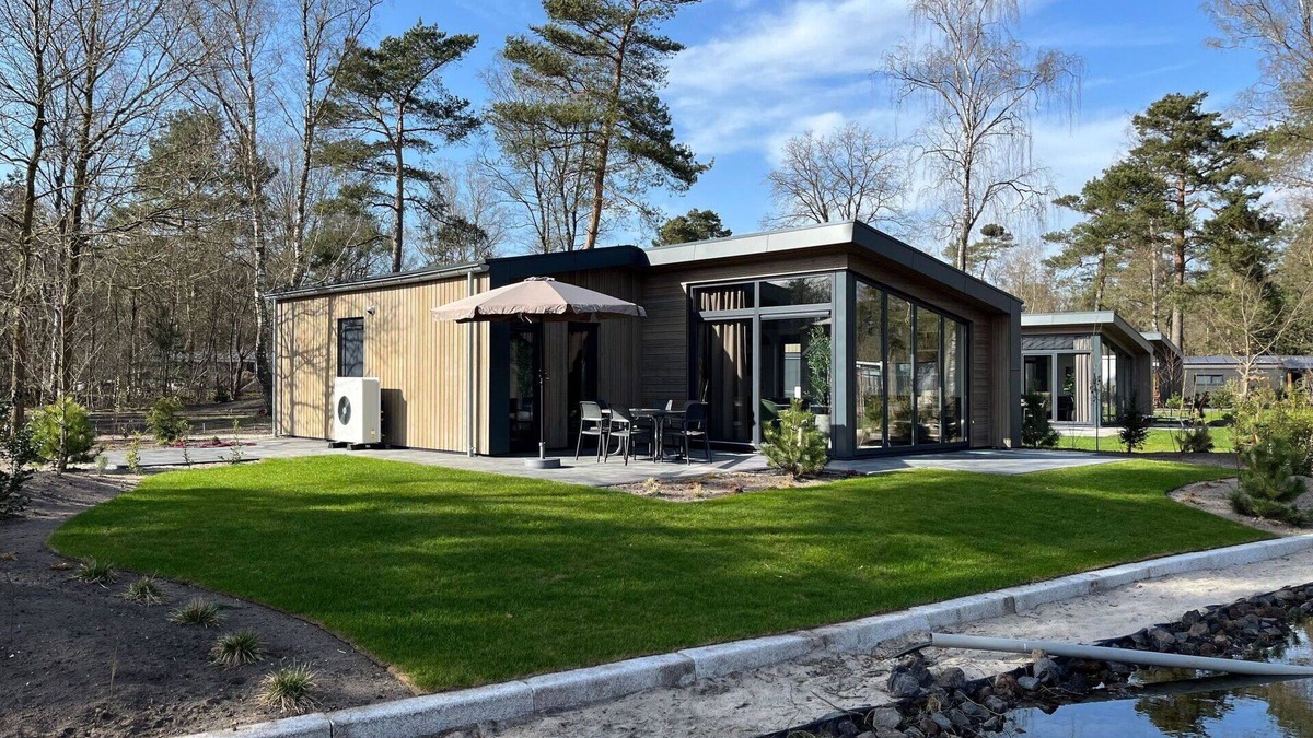 Noordoostelijk van Schaarsbergen House | Nice apartment in villa for 4 people with pool, A/C, WIFI, TV and terrace