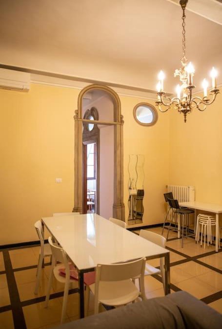 San Lorenzo Apartment | Nice Apartment Near The Basilica Of San Lorenzo