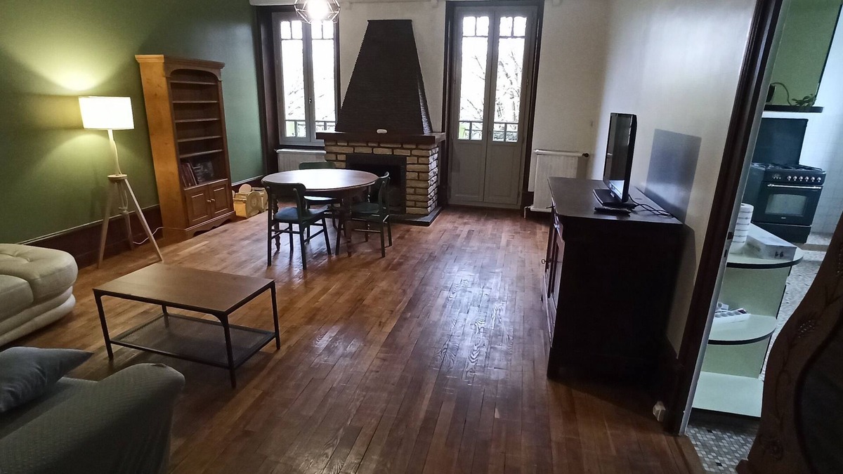 Tournus Apartment | Nice apartment with all comforts in a residence, a stone's throw from the town center.