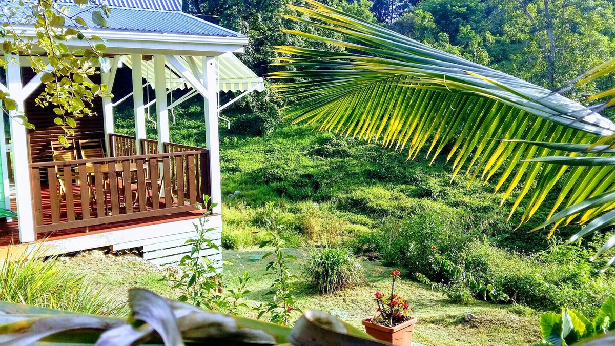 Sainte-Anne Cottage | nice bungalow, 5 minutes from the beaches, at l'Escale Tropicale