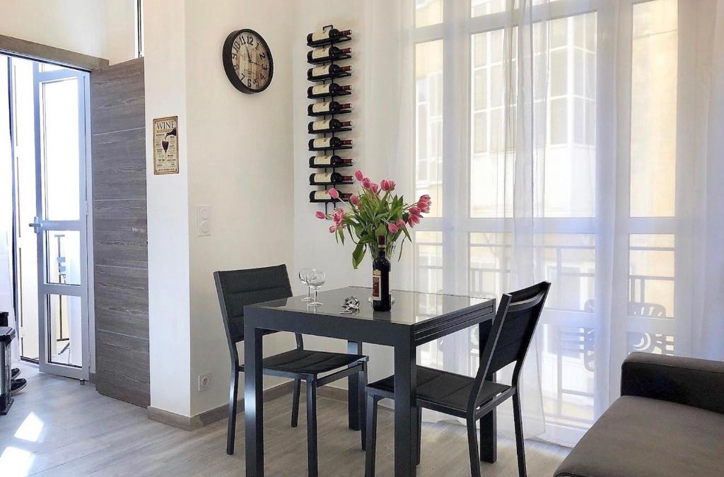 Carabacel Apartment | Nice Centre Flat - Modern, Quiet and Brand New