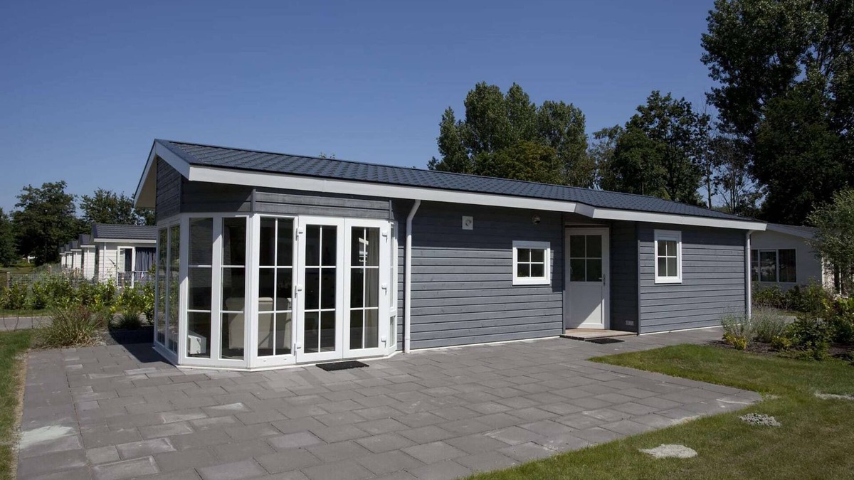 Velsen-Zuid Ski Chalet | Nice chalet with dishwasher