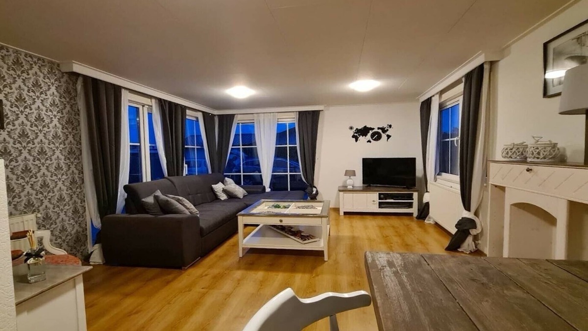 Lathum Ski Chalet | Nice chalet with dishwasher in a holiday park