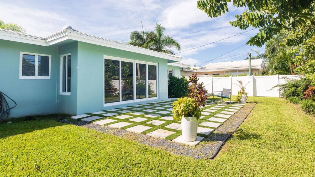 Garden Isles House | Nice & Comfortable House 3bed 2 bath w/3 parking!
