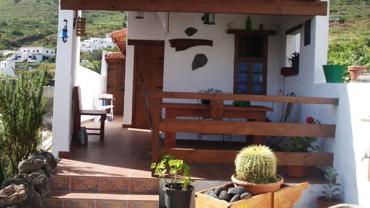 Tigaday Cottage | Nice country house with terrace, sea and mountains views