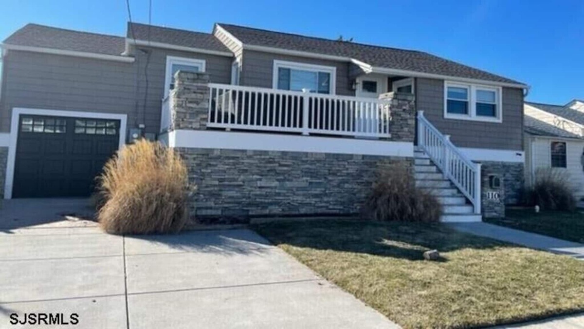 Ventnor City House | Nice Family-Style Shore House with hot tub - 3 mins from the beach