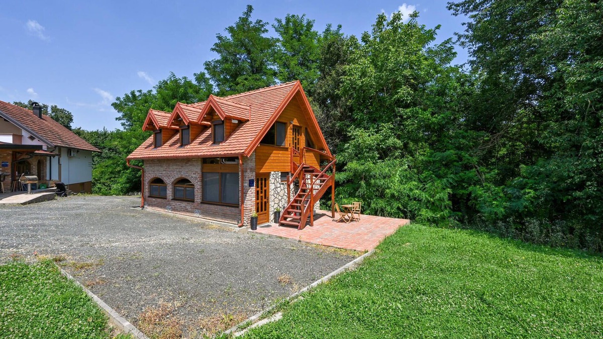 Ludbreg House | Nice home in Vinogradi Ludbreski
