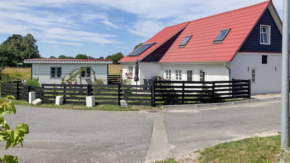 Dunkær House | Nice home in ærøskøbing with kitchen