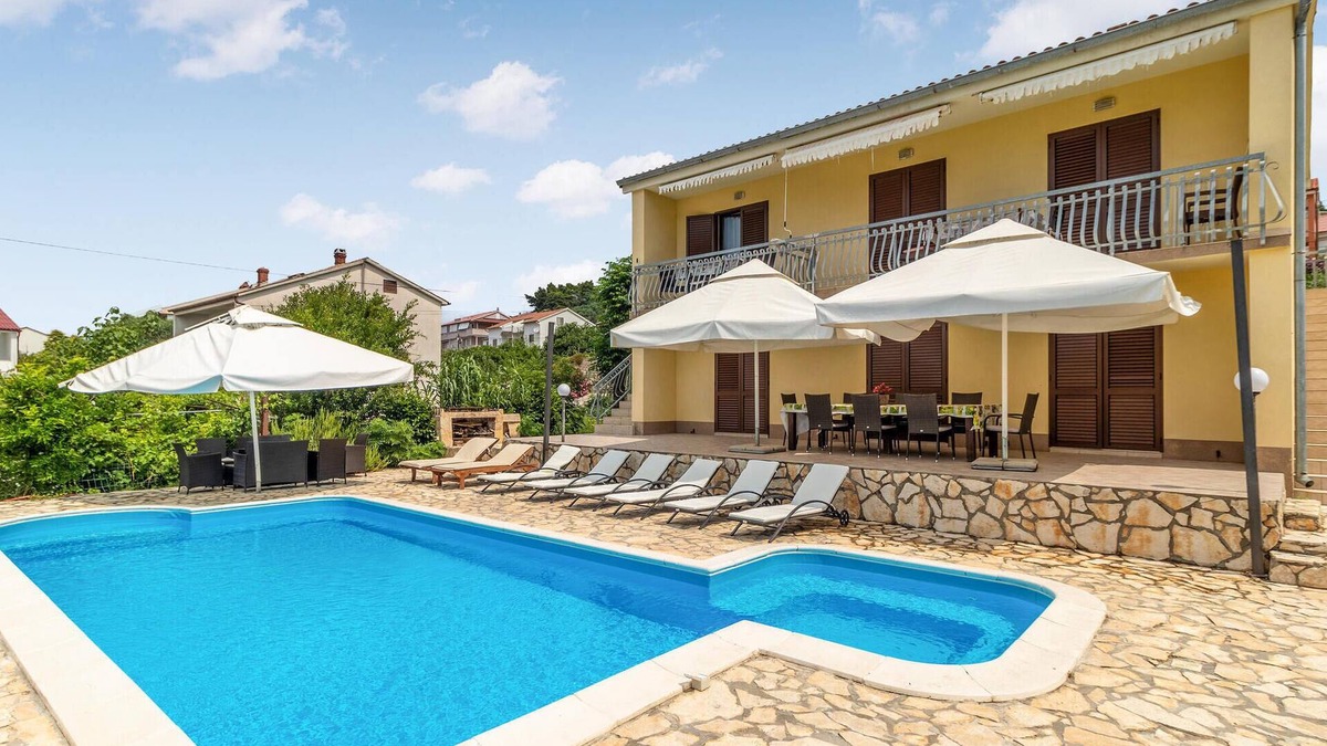 Rab House | Nice home in Banjol with WiFi