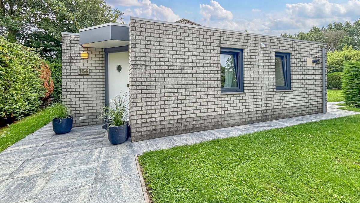 Dirkshorn House | Nice home in Dirkshorn with WiFi